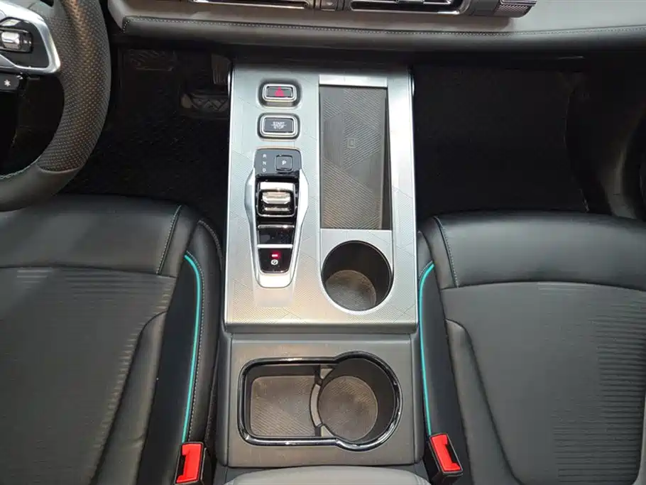 Trumpchi Shadow cool