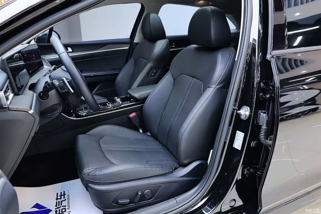 Kia K5, 2024 25