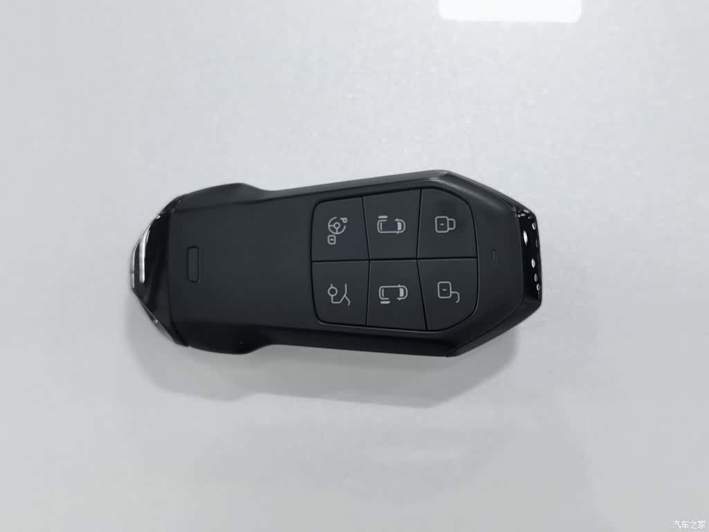 Xpeng X9, 2025 19