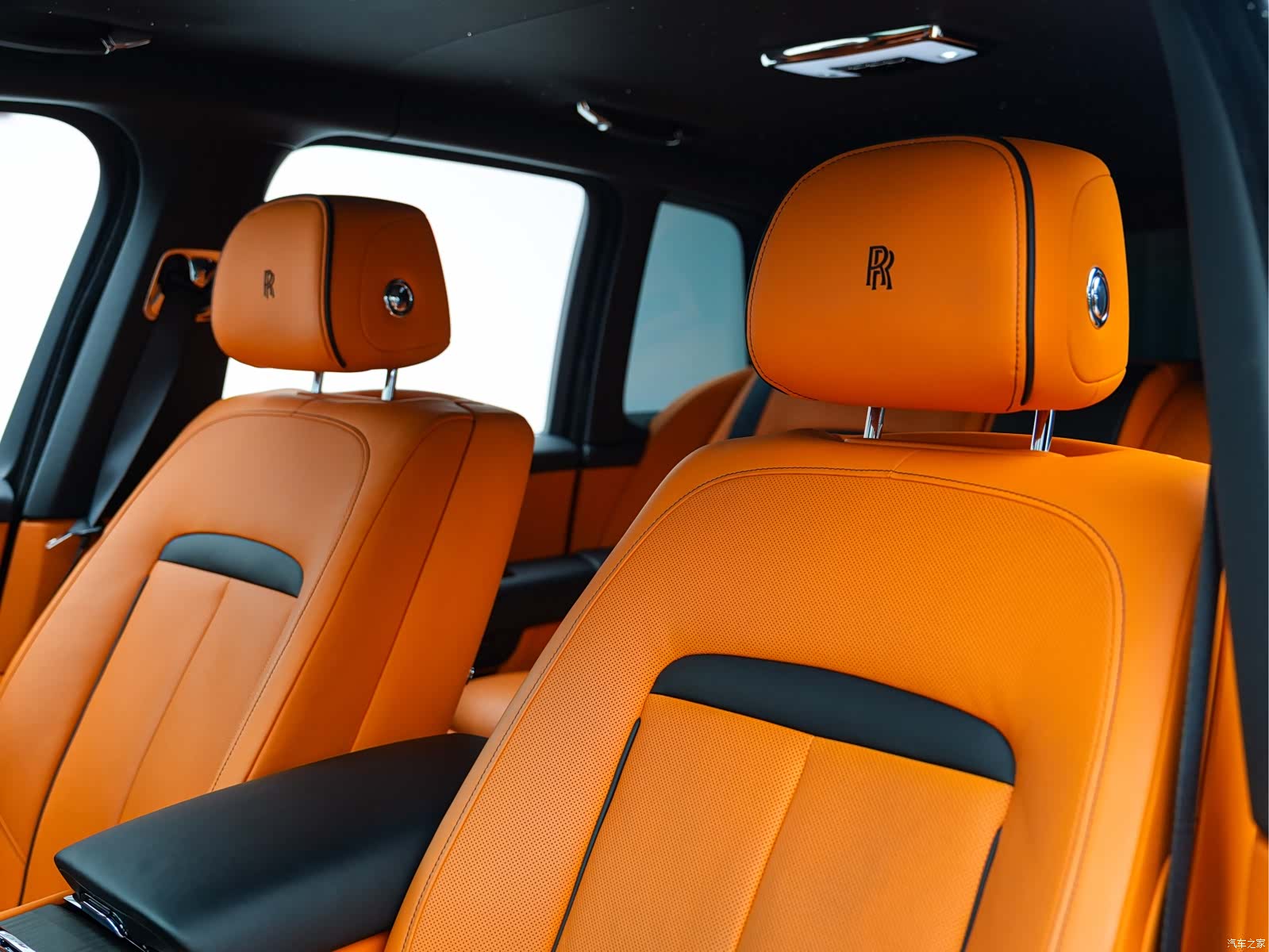 Rolls-Royce Cullinan, 2022 13