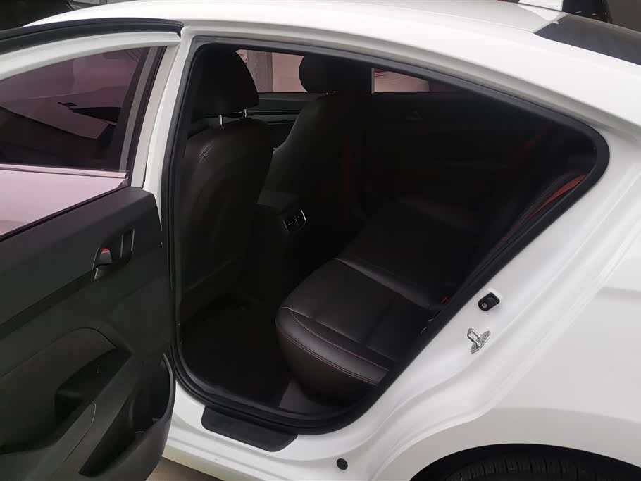 Hyundai Lead