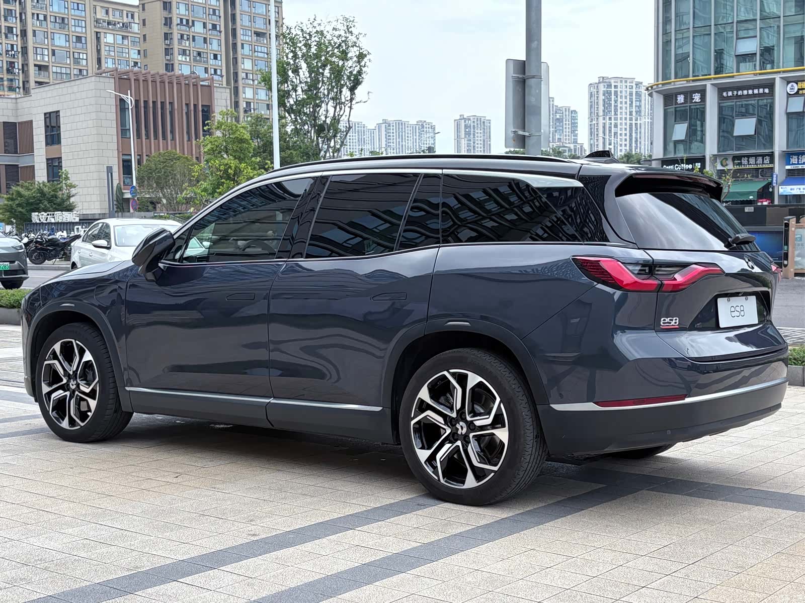 NIO ES8, 2021 3