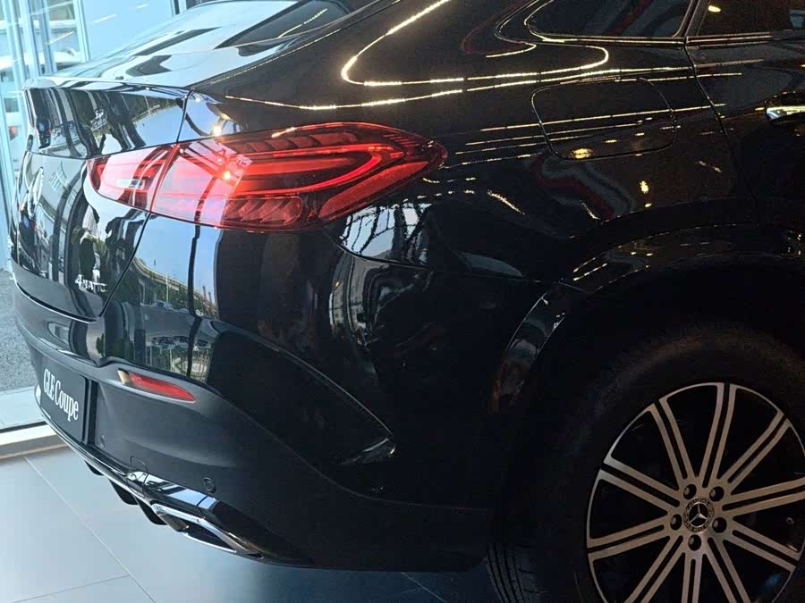 Mercedes-Benz GLE Coupe 2025, фото 8