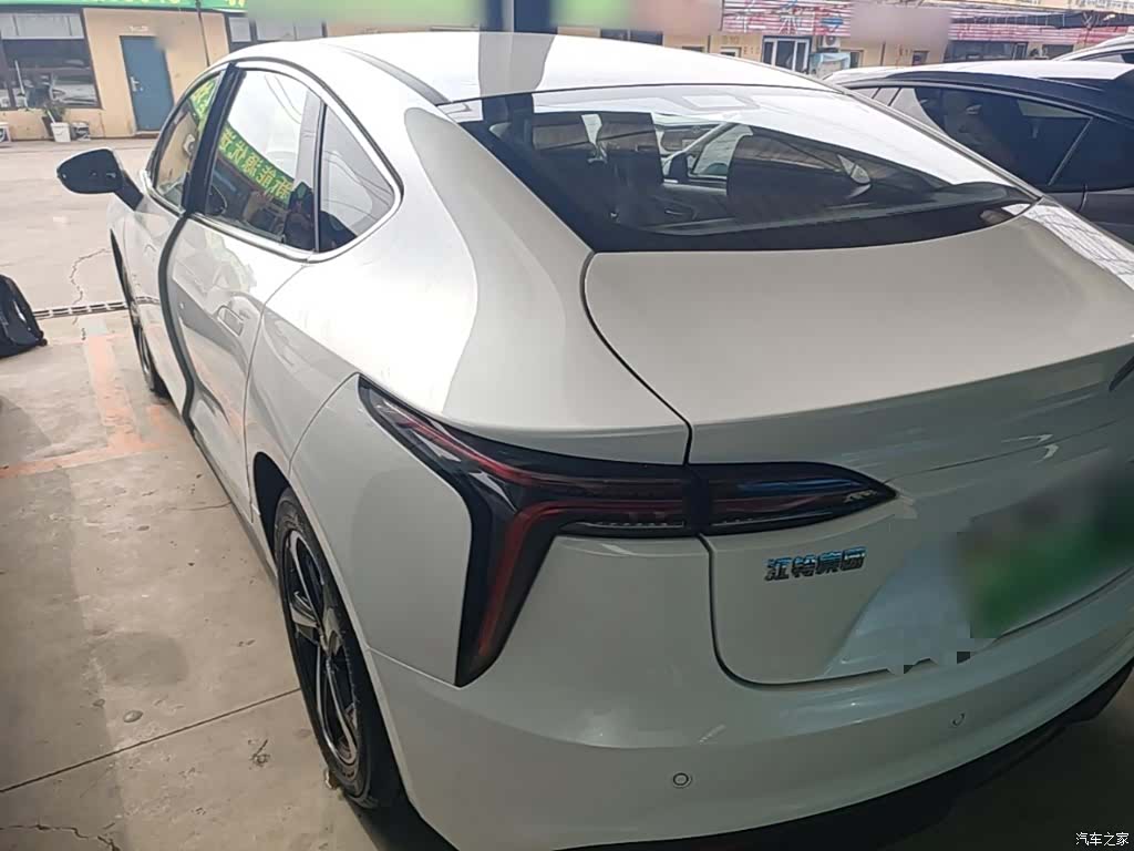 JMC Yi, 2026 все фото