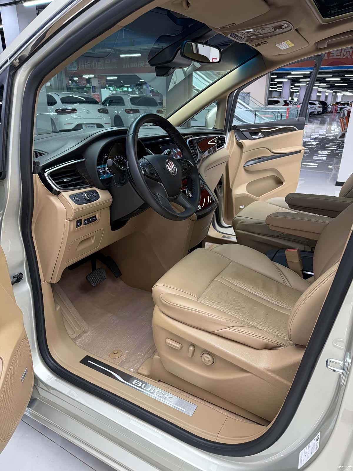 Buick GL8, 2019 8