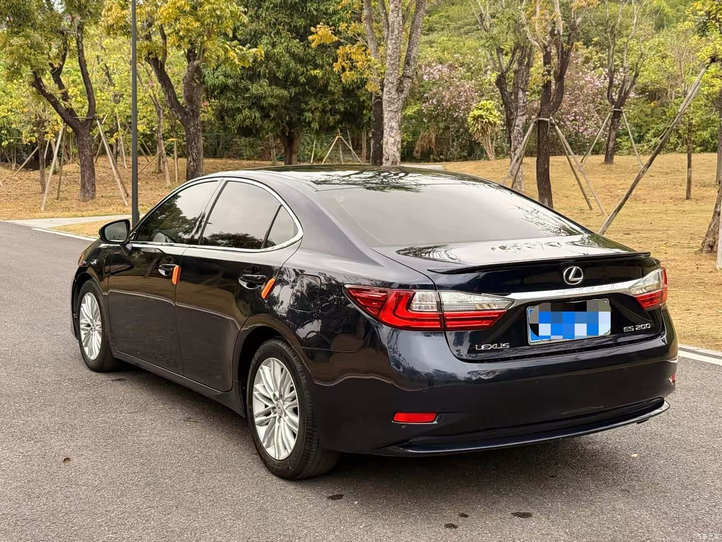 Lexus ES, 2018 9