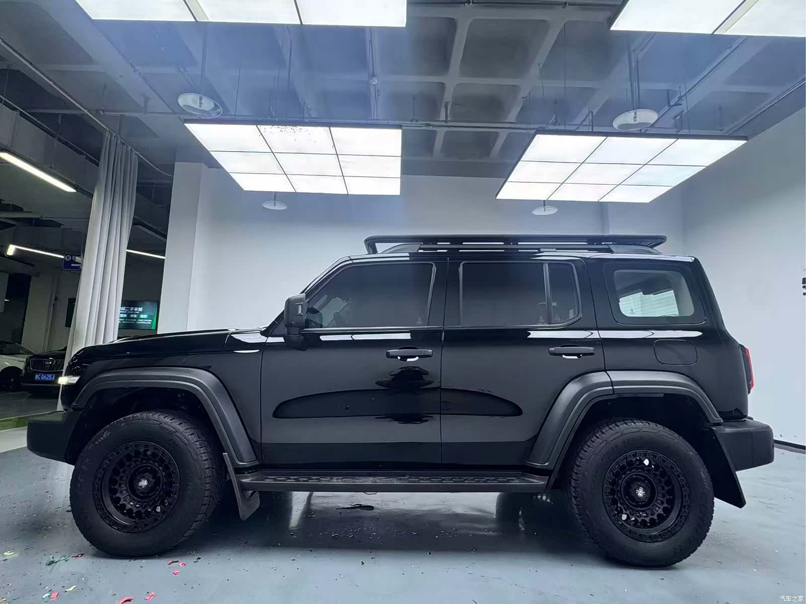 Tank 300, 2022 8