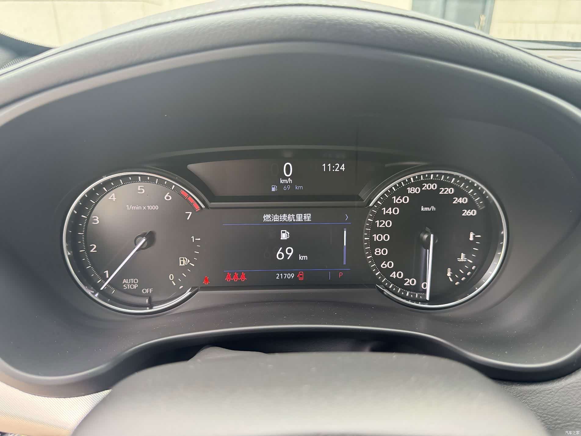 Cadillac XT4, 2019 8