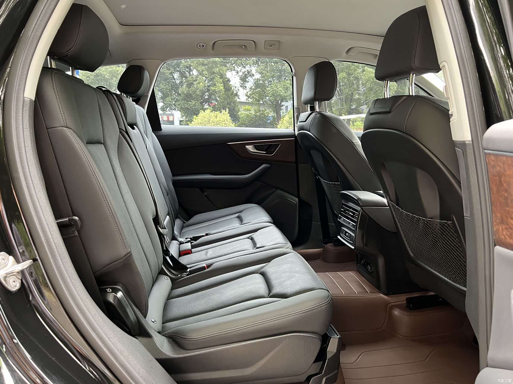 Audi Q7, 2023 10