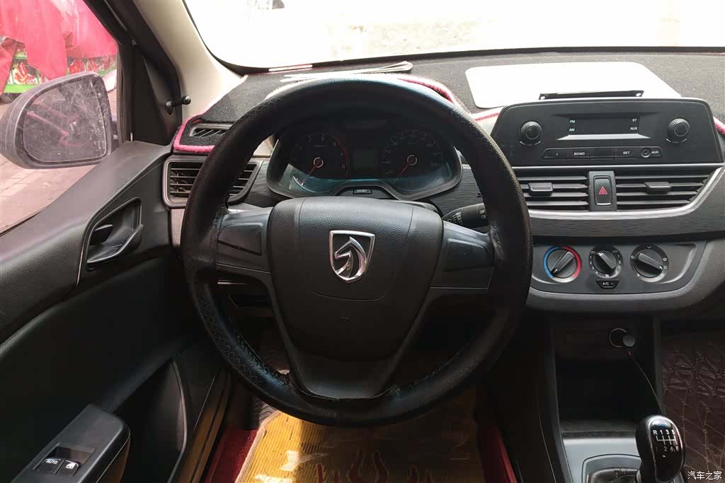 Wuling 310W, 2018 15