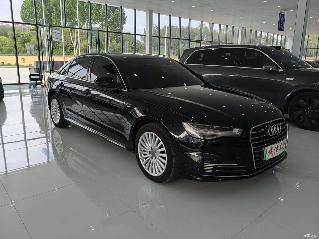 Audi e-tron, 2019 3