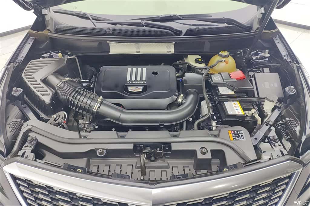Cadillac XT5, 2021 10