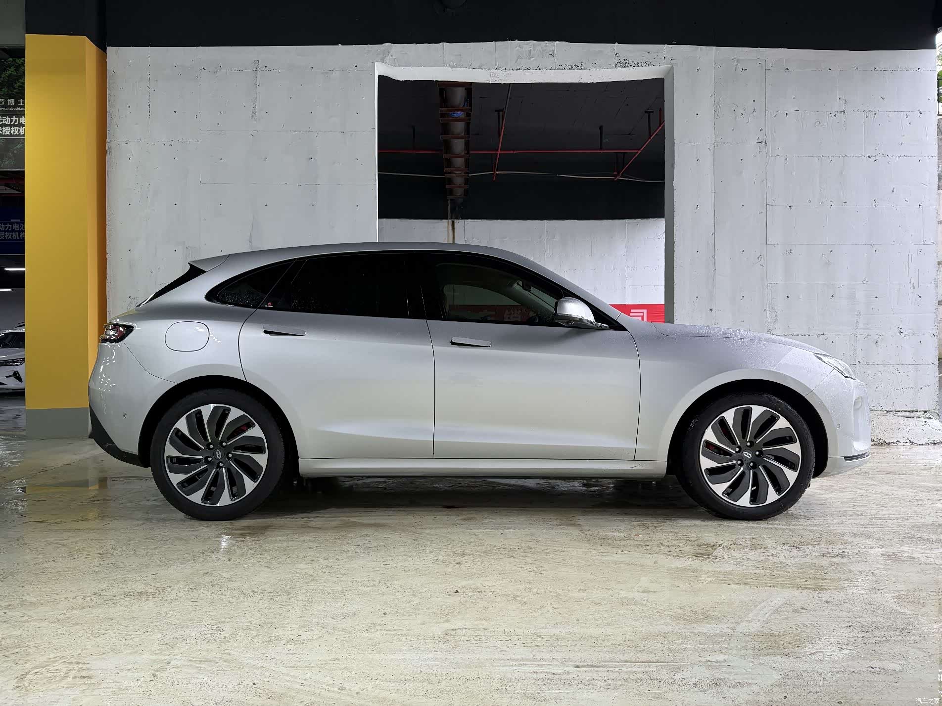 AITO M5, 2022 4