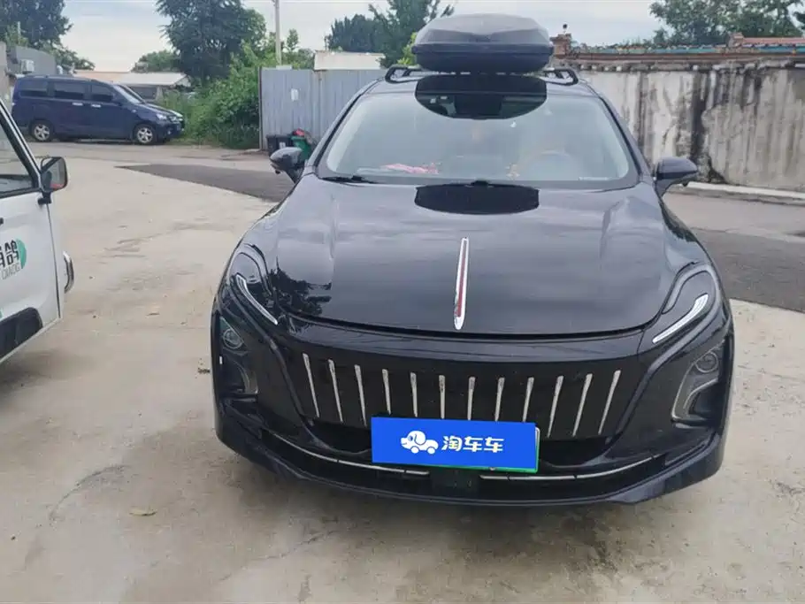 Hongqi E-QM5
