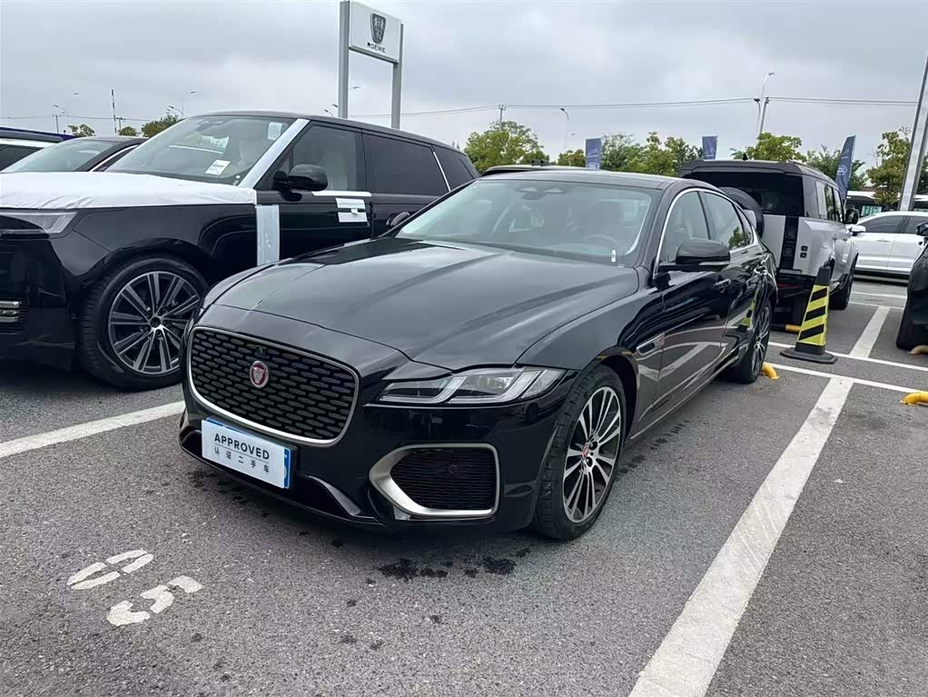 Jaguar XFL