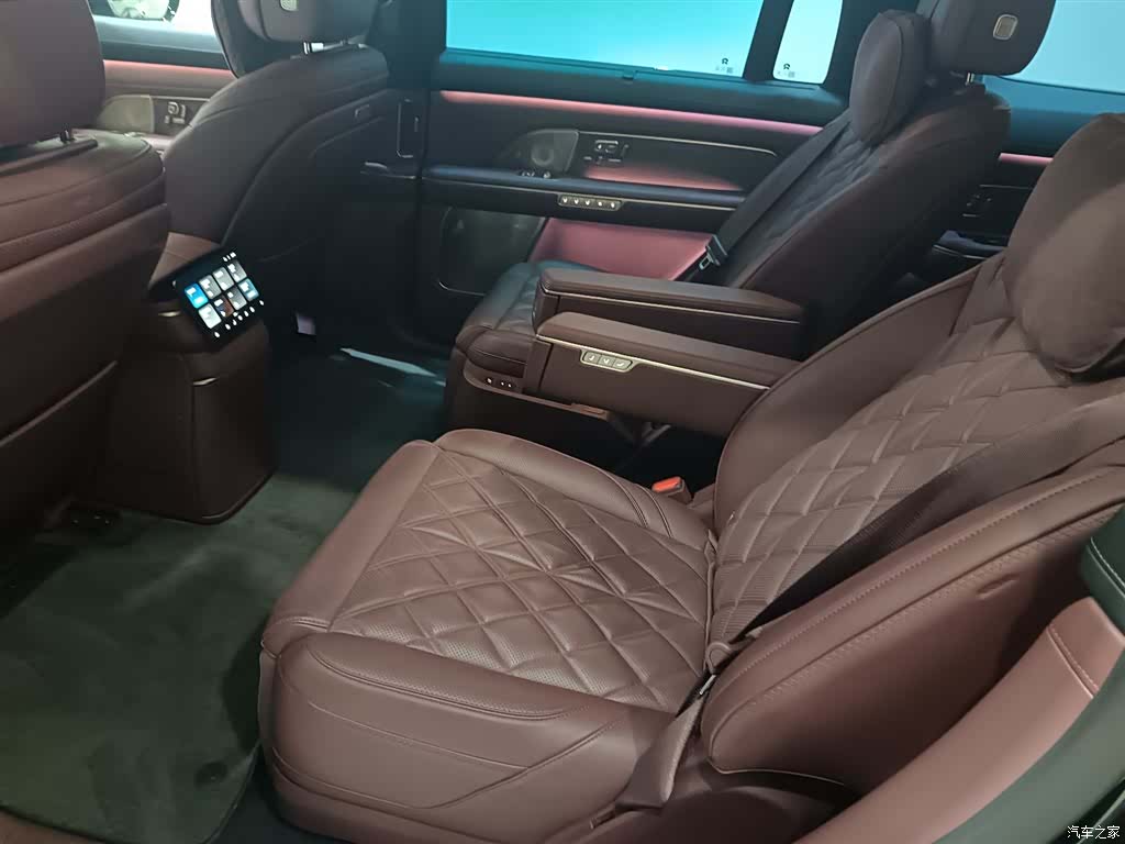 NIO ES8, 2025 9