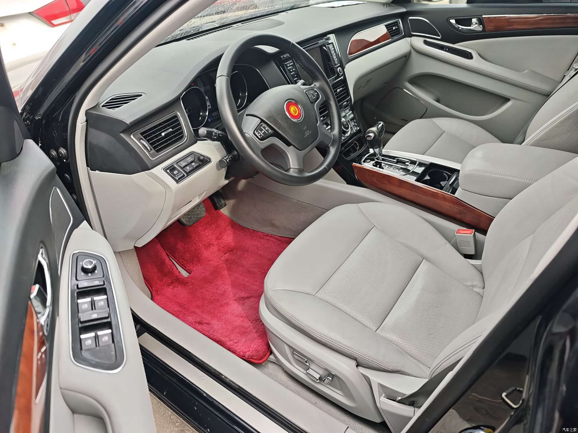 Hongqi H7, 2017 7