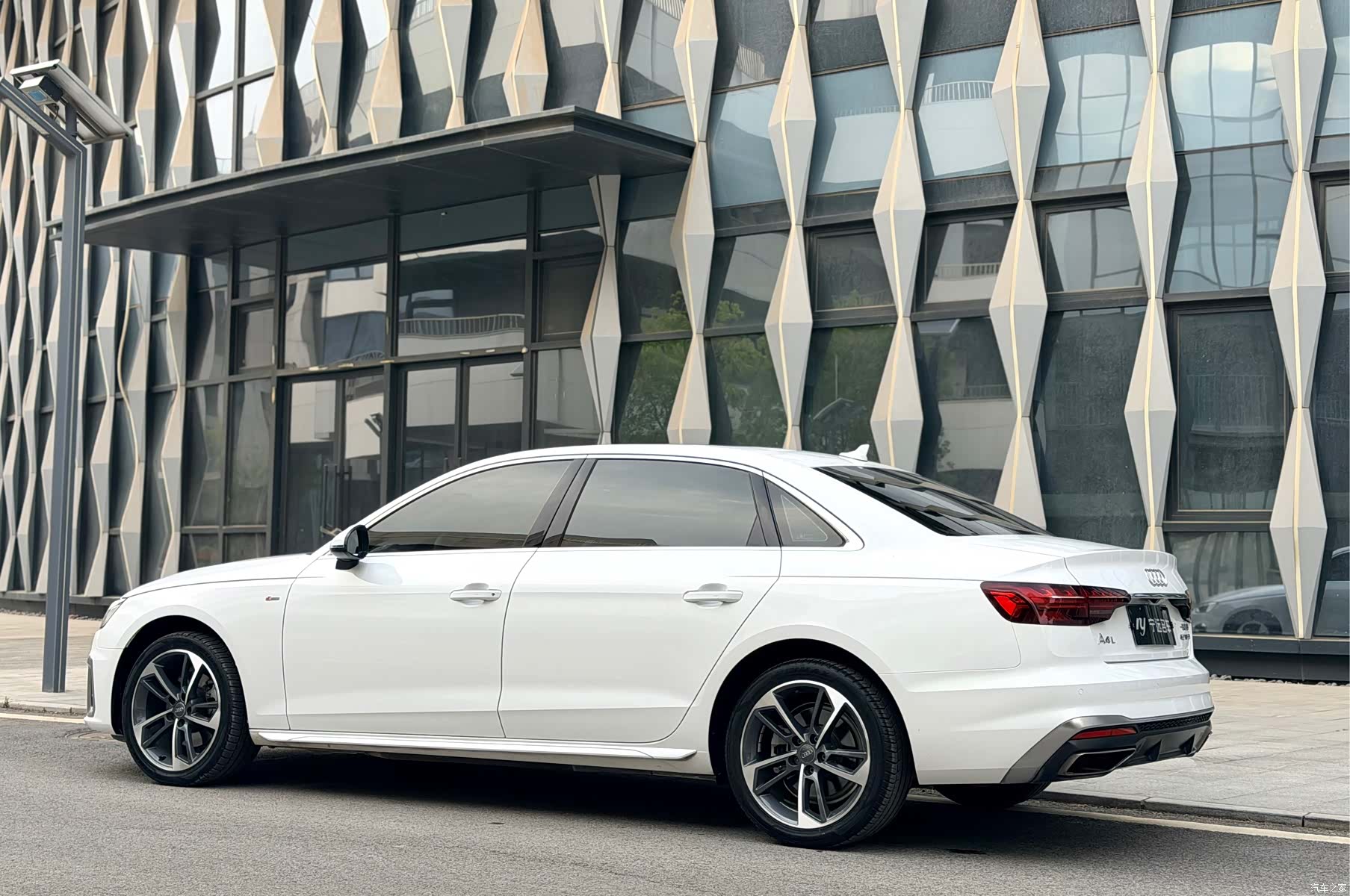 Audi A4L, 2021 21