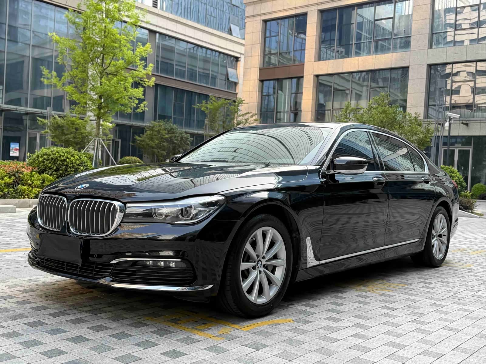 BMW 7 Series, 2017 1