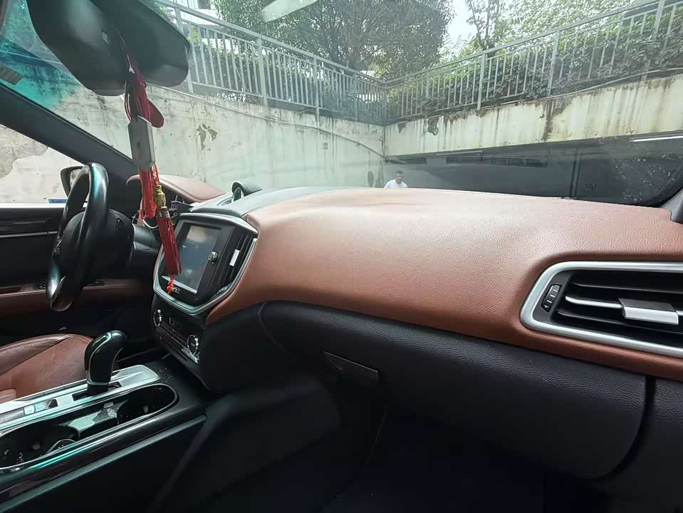 Maserati Ghibli Maserati Ghibli