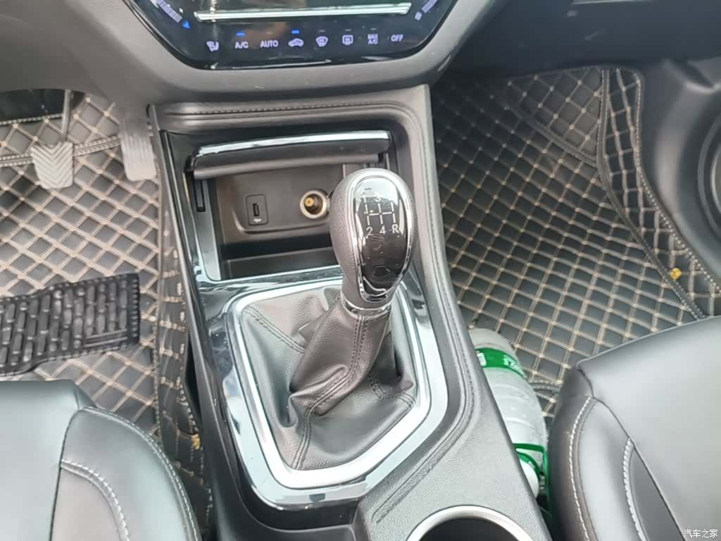 Changan CS35, 2023 14