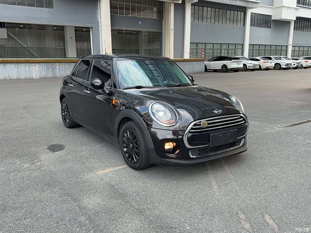 Mini Cooper, 2015 4