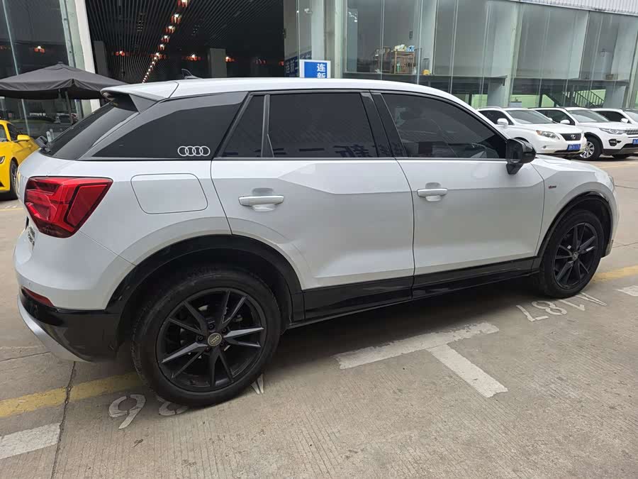 Audi Q2L 2021, фото 16