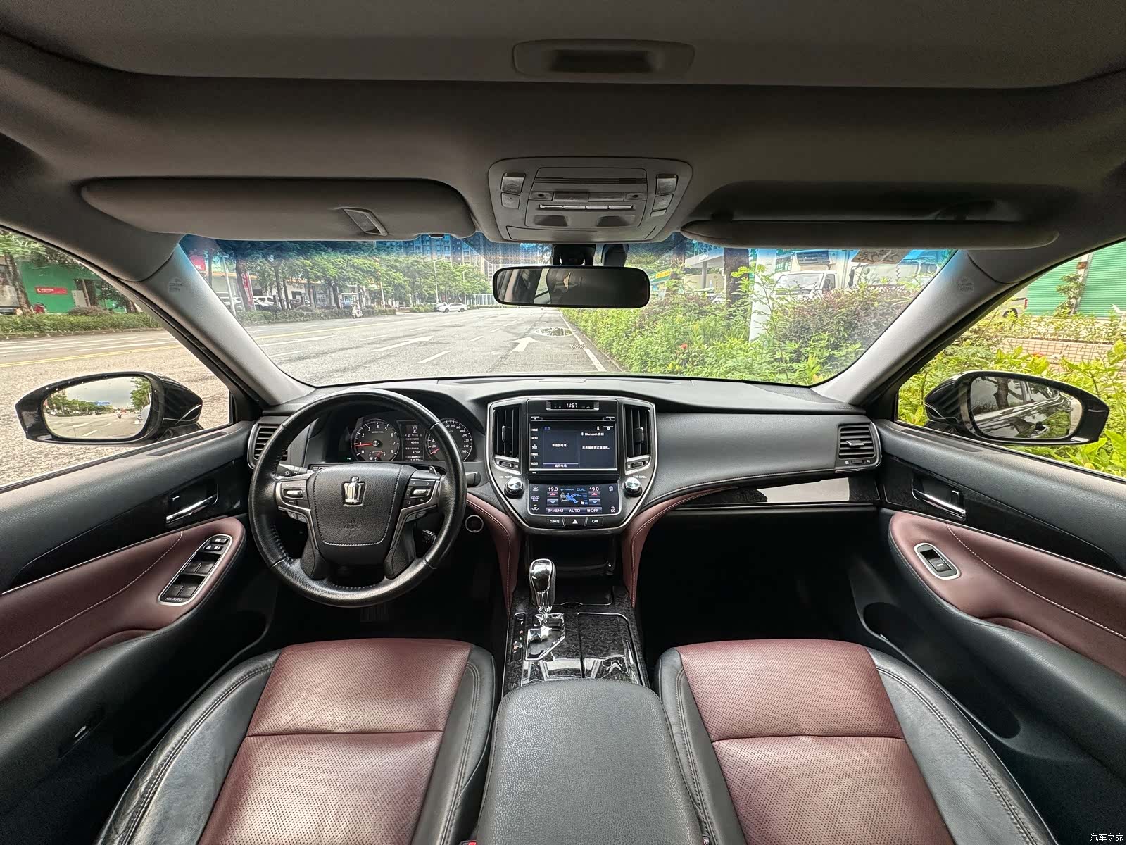 Toyota Crown, 2018 3