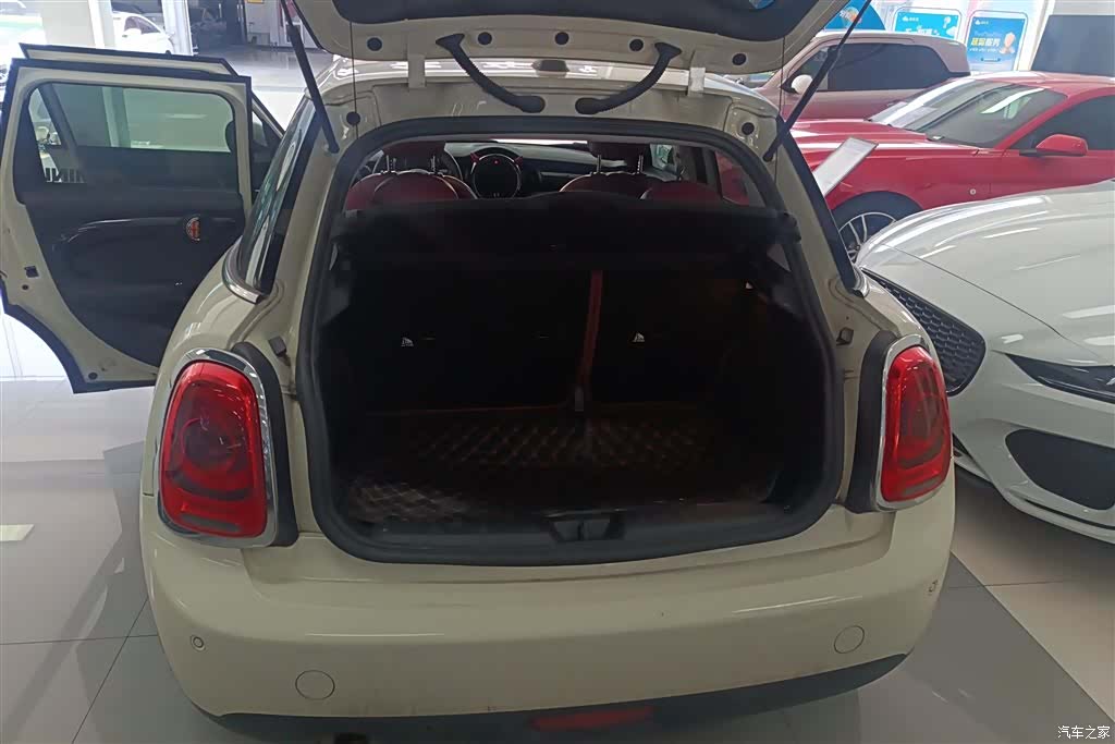 Mini ONE, 2019 4