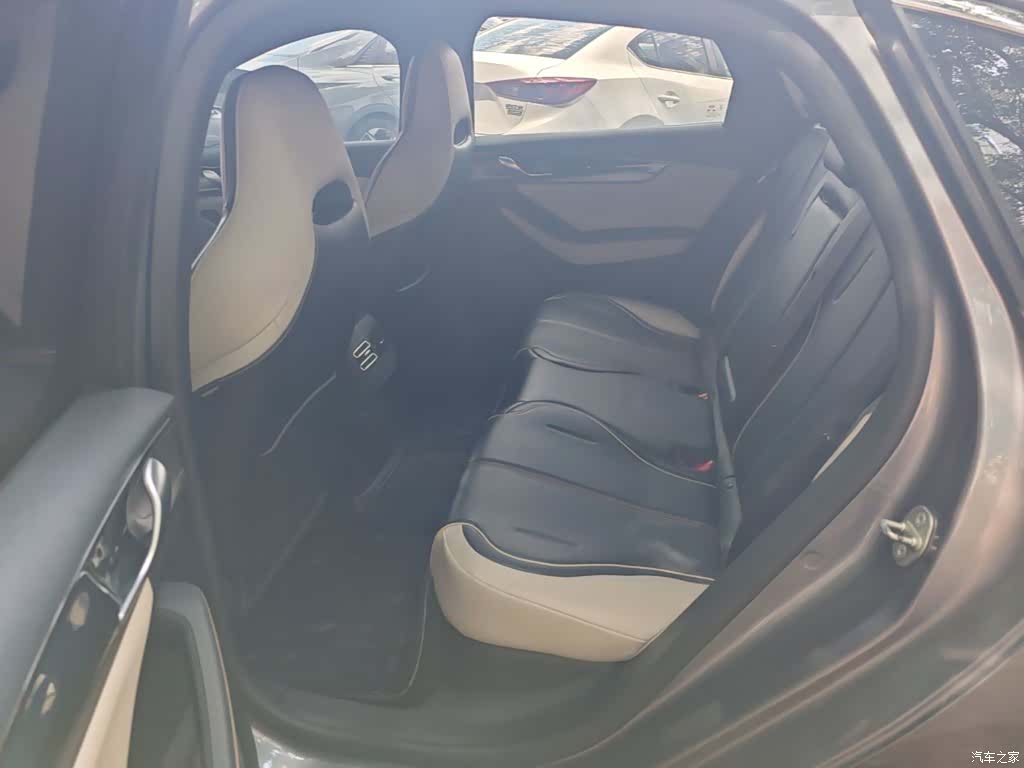 BYD Qin, 2022 17