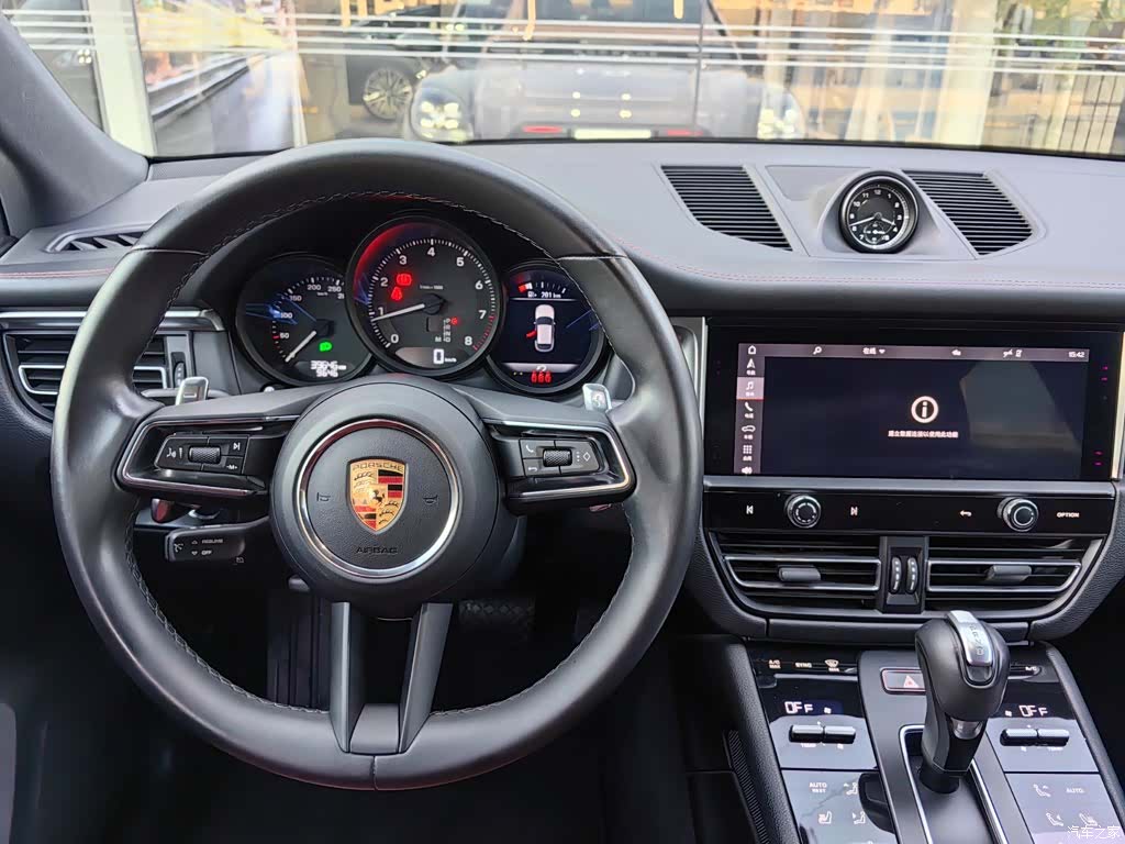 Porsche Macan, 2023 6