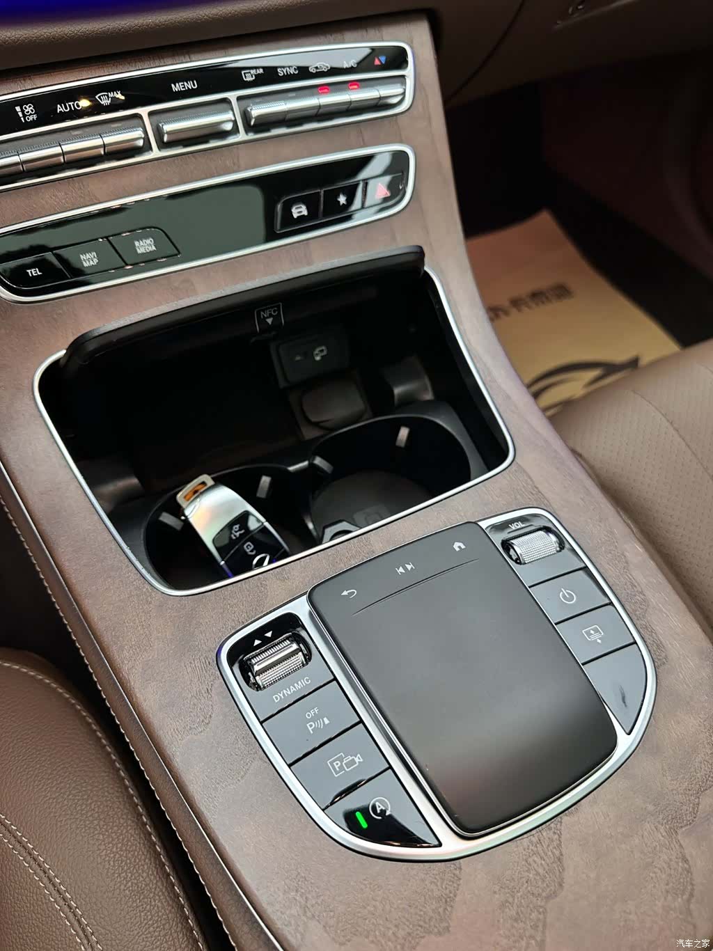 Mercedes-Benz E-Class, 2023 19