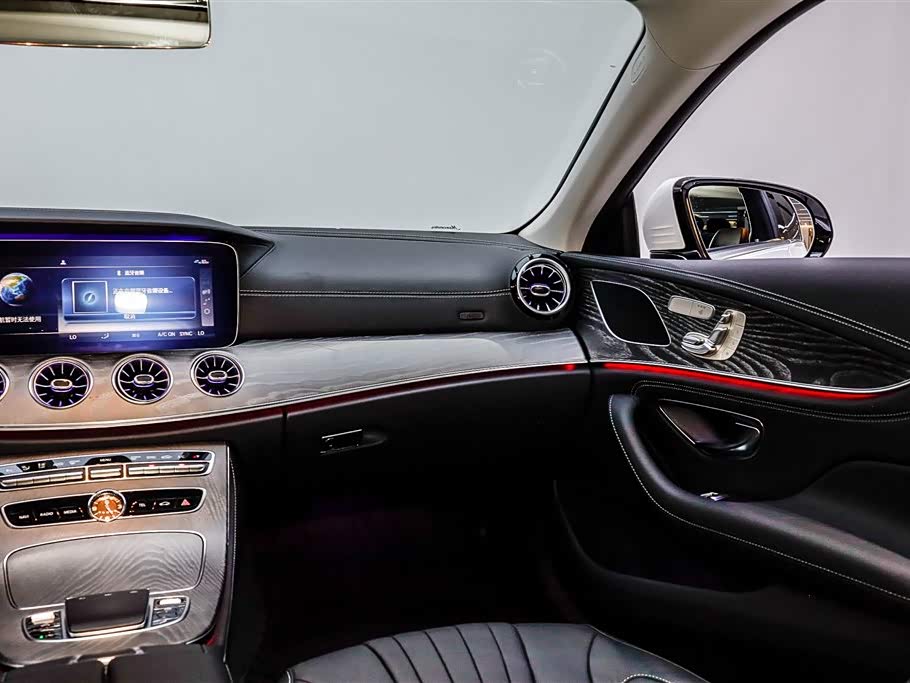 Mercedes-Benz CLS Mercedes-Benz CLS