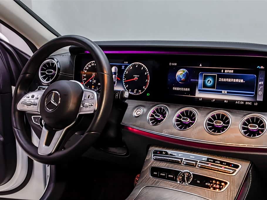Mercedes-Benz CLS Mercedes-Benz CLS