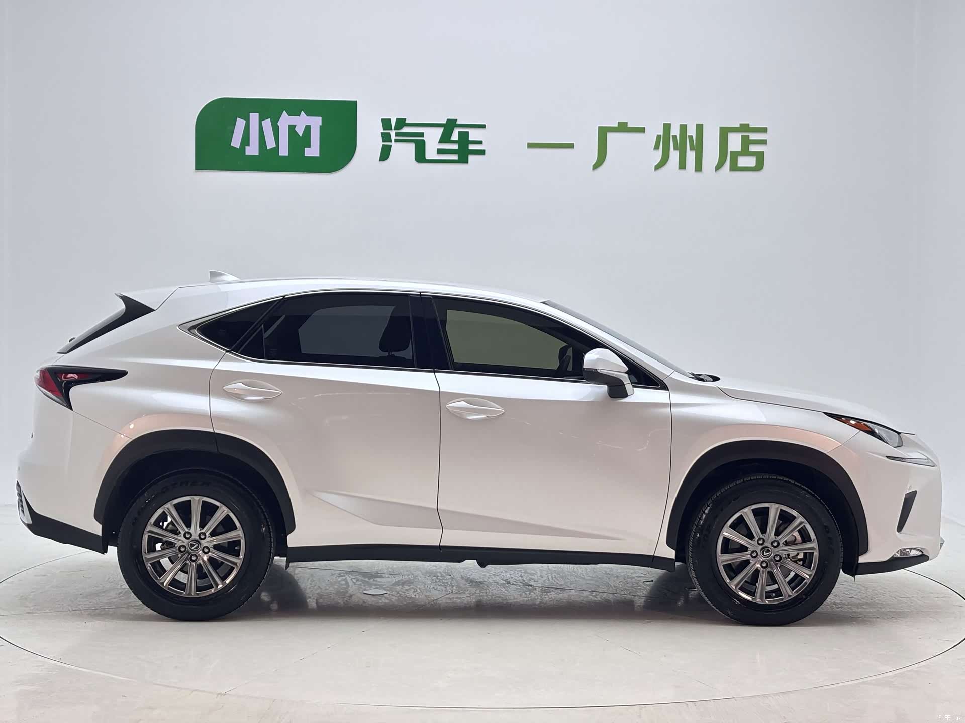 Lexus NX, 2020 7
