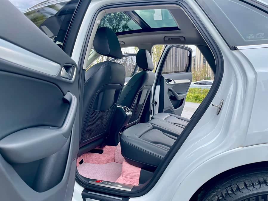Audi Q3 2016, фото 14