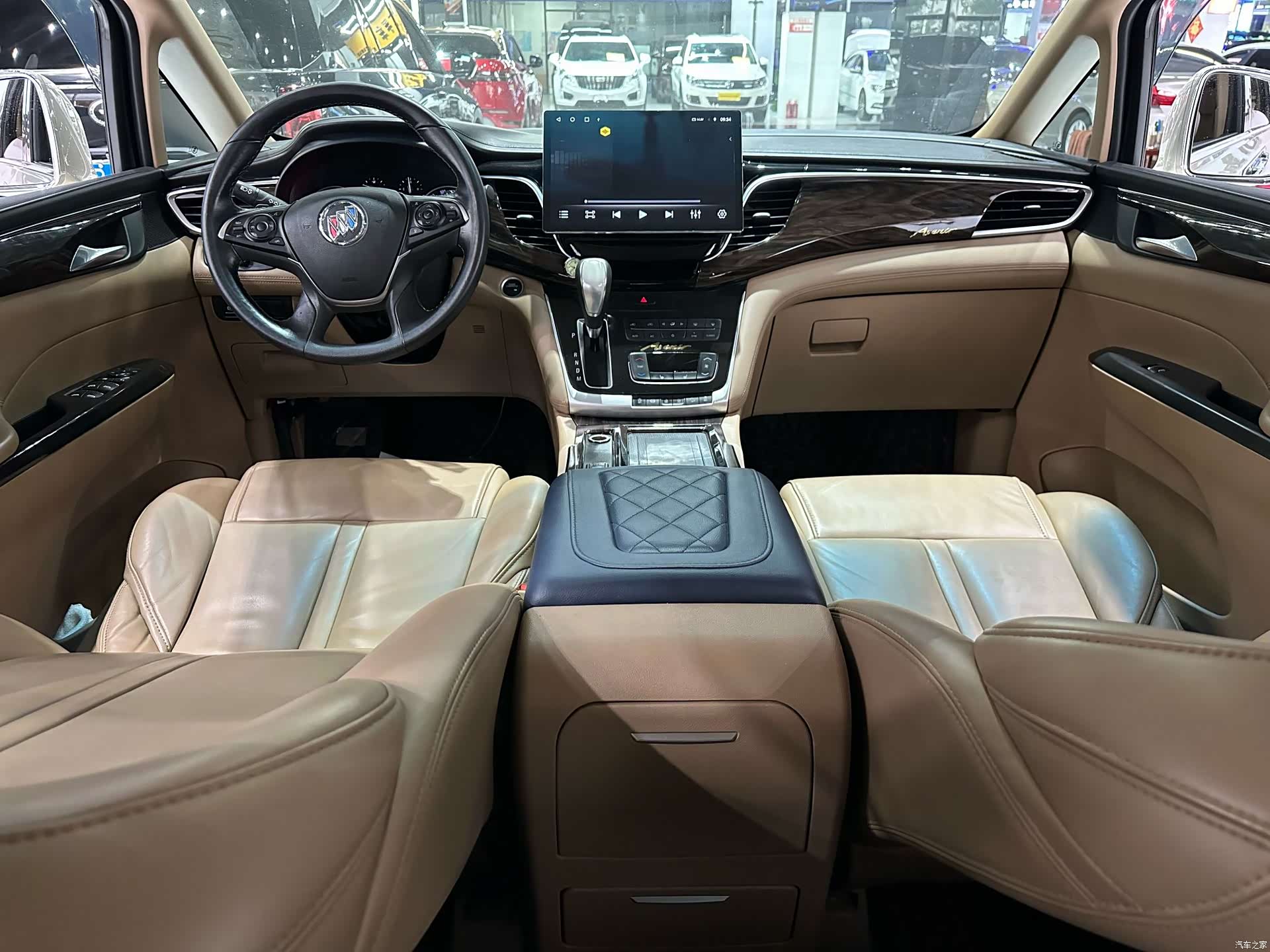 Buick GL8, 2017 9