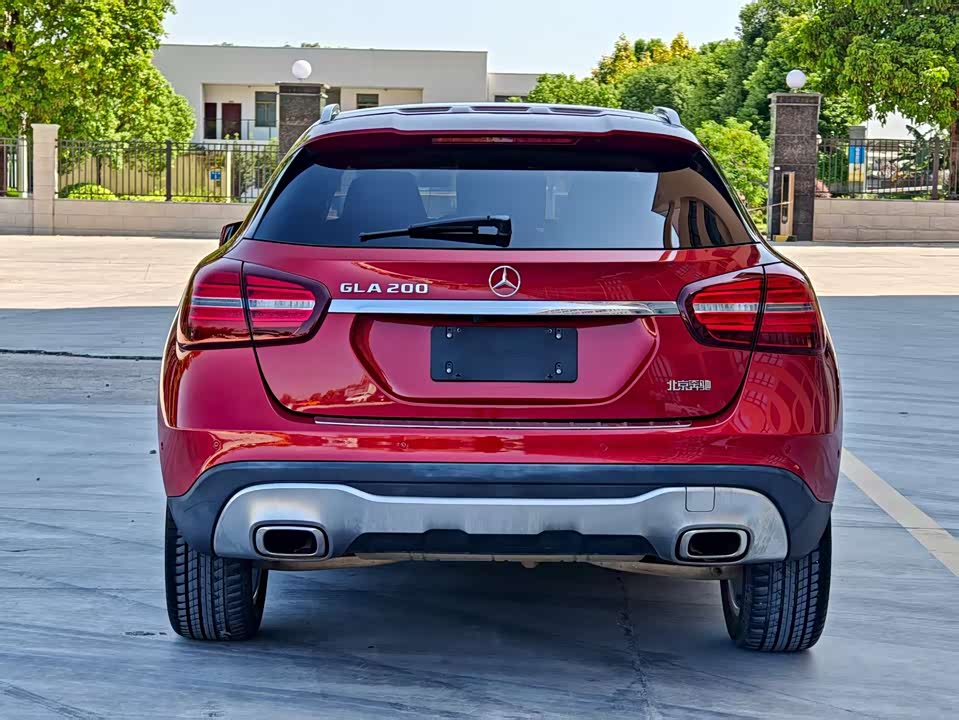 Mercedes-Benz GLA