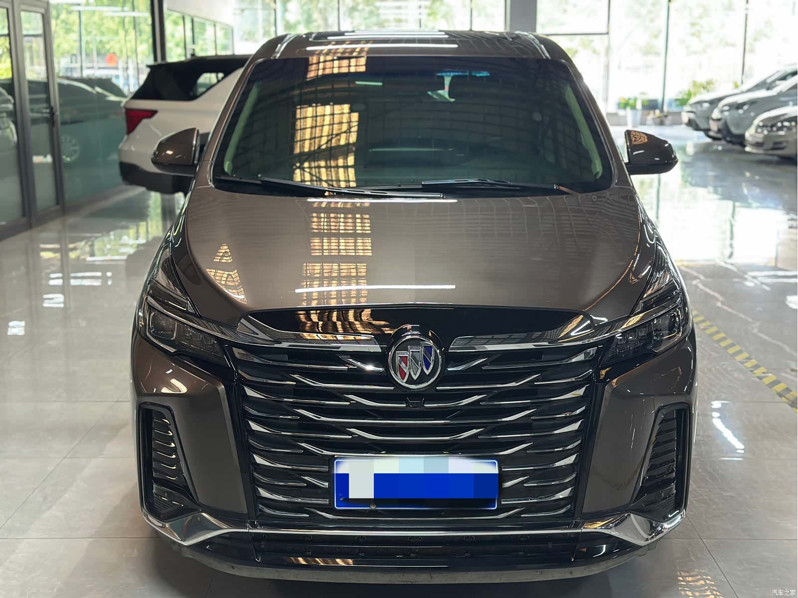 Buick GL8, 2023 3