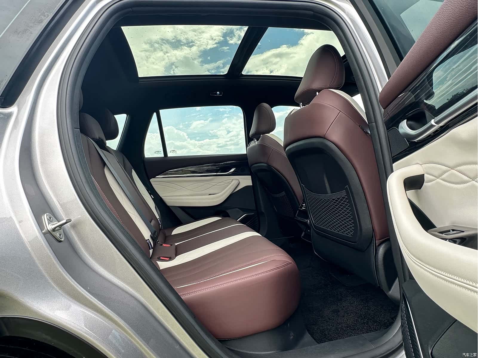 Geely Xingyue L, 2025 24