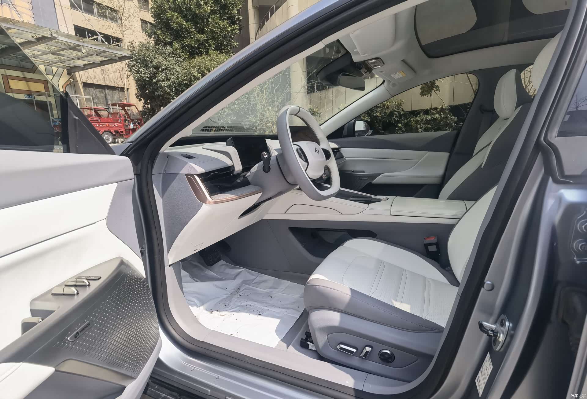 DongFeng eπ007, 2024 4