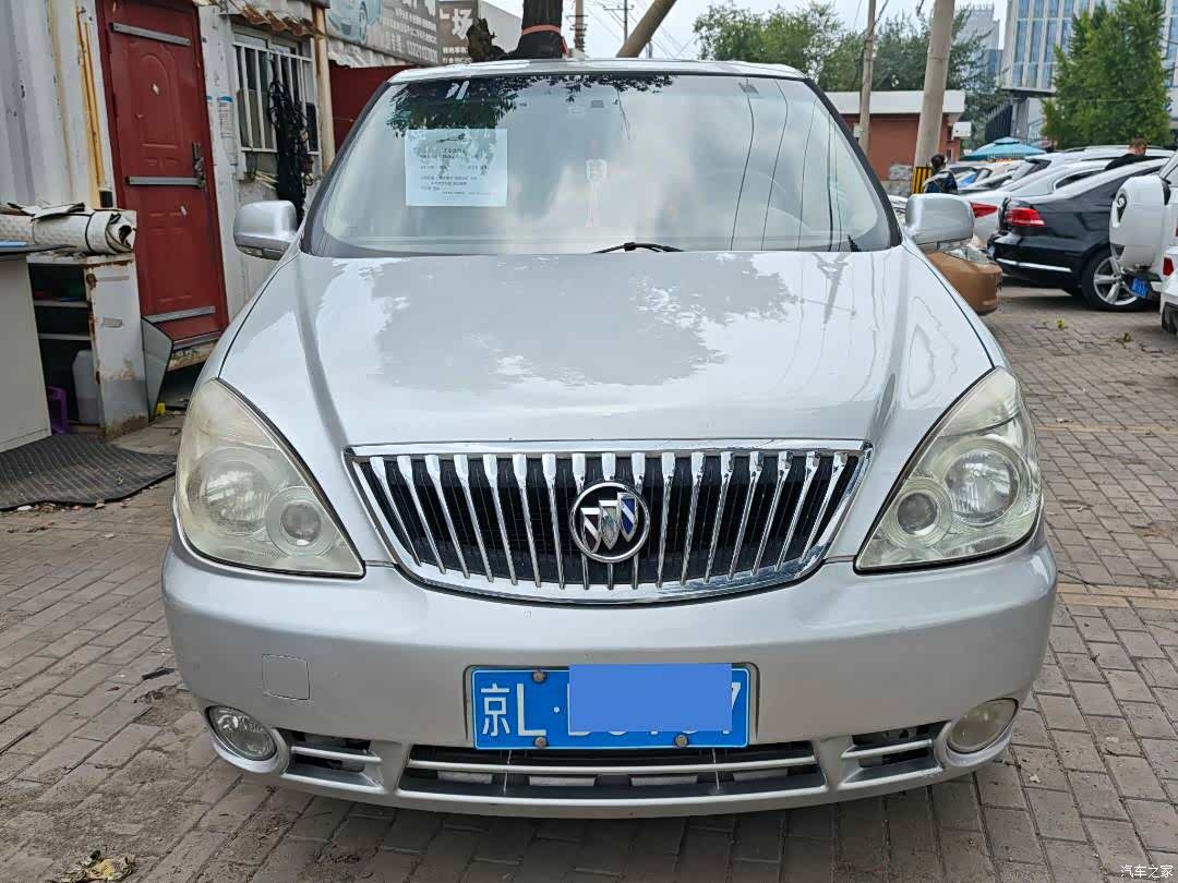 Buick GL8, 2010 2