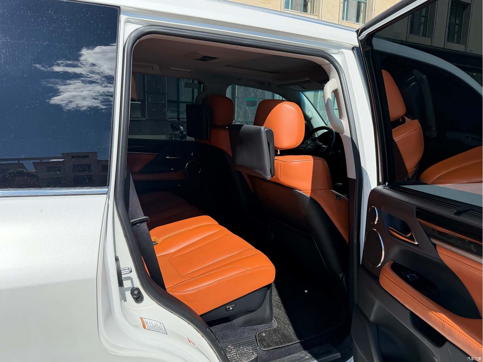 Lexus LX, 2018 14