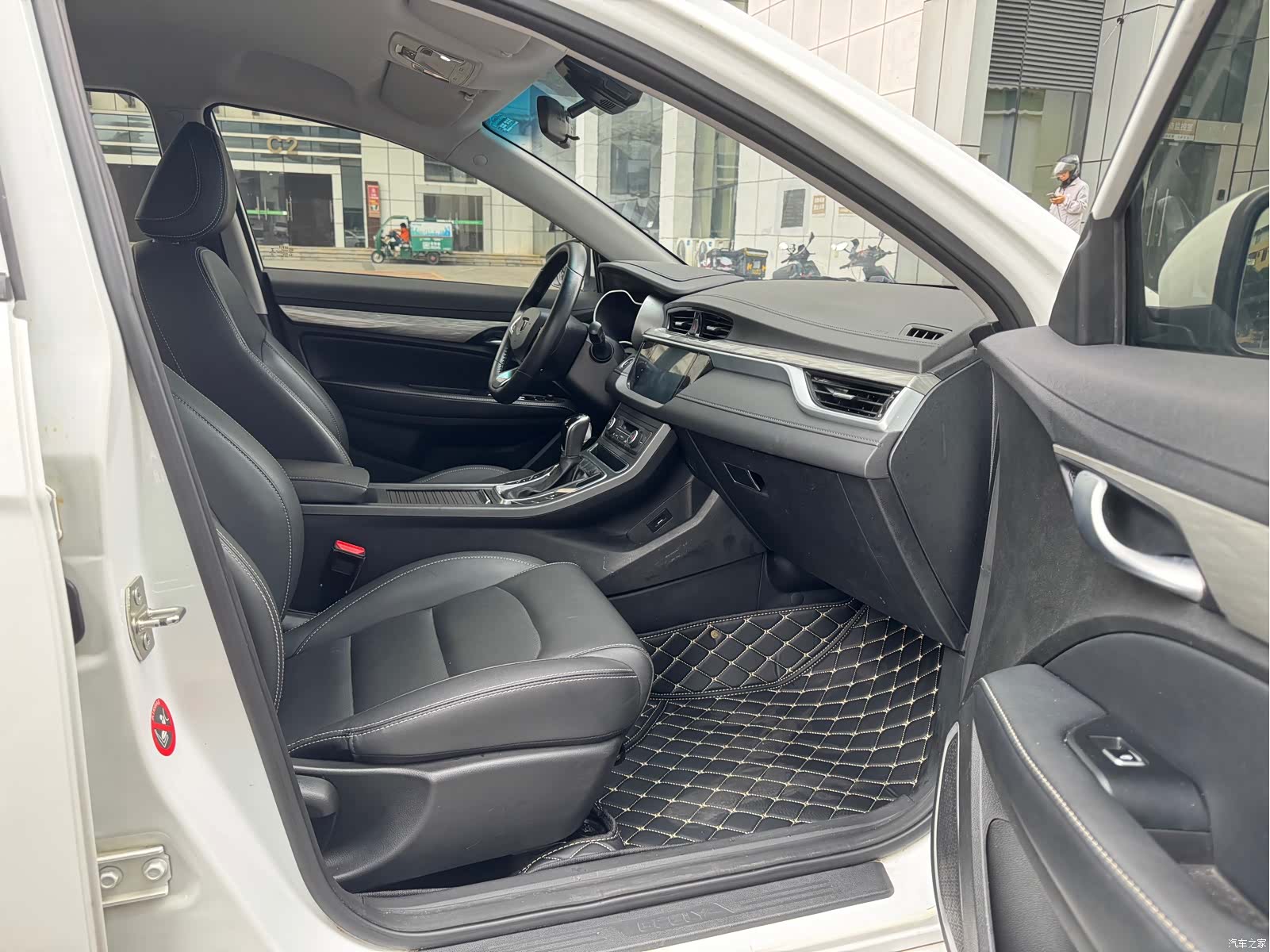 Geely Emgrand, 2019 7