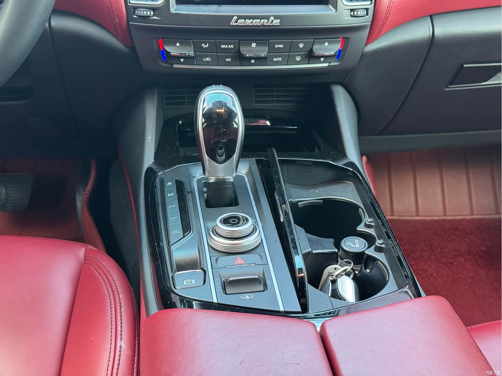 Maserati Levante, 2018 15