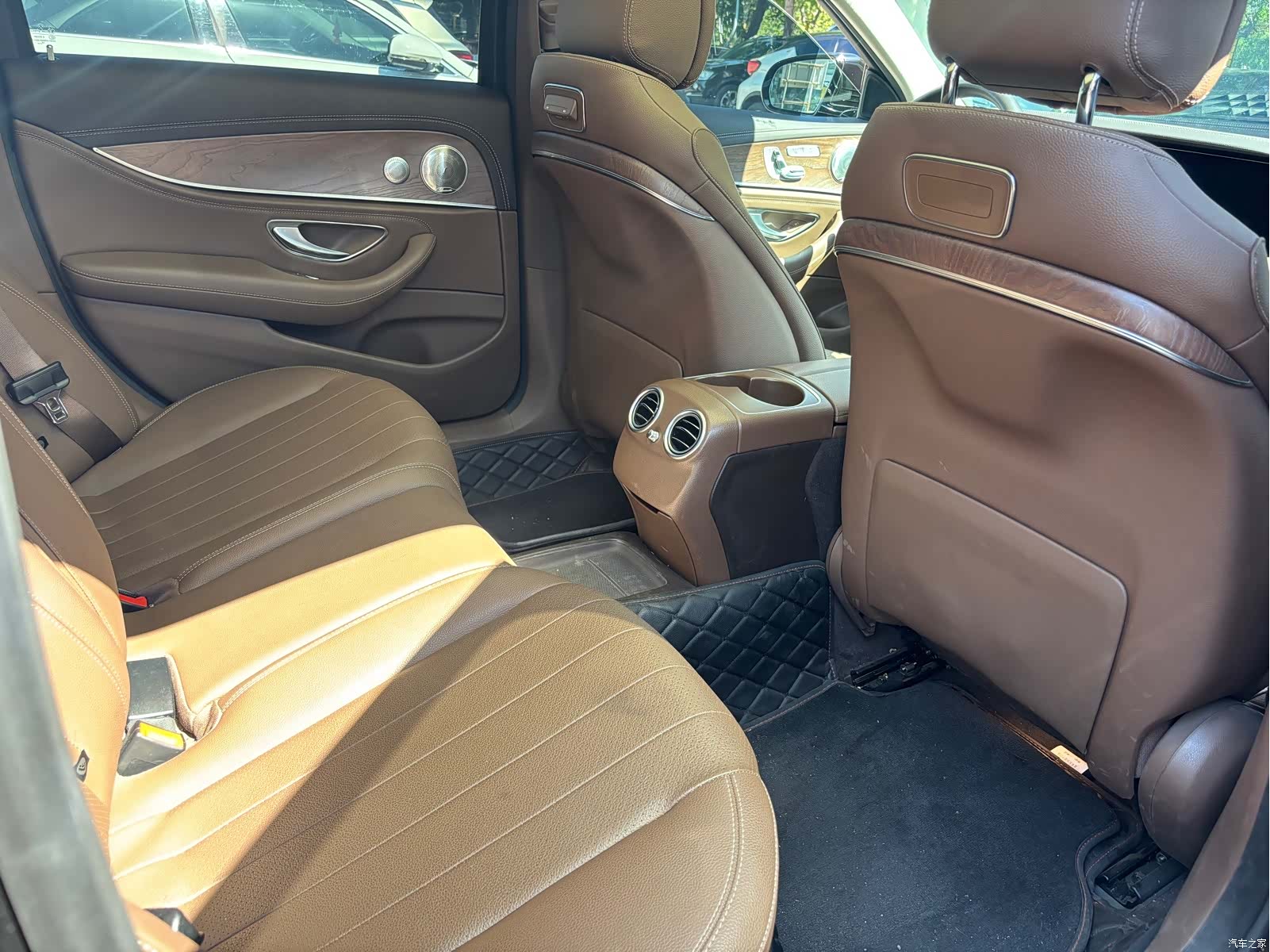 Mercedes-Benz E-Class, 2020 10