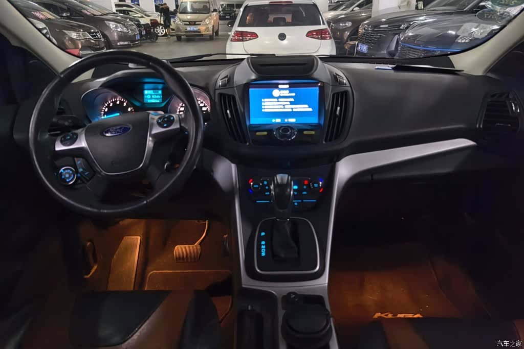 Ford Kuga, 2016 12