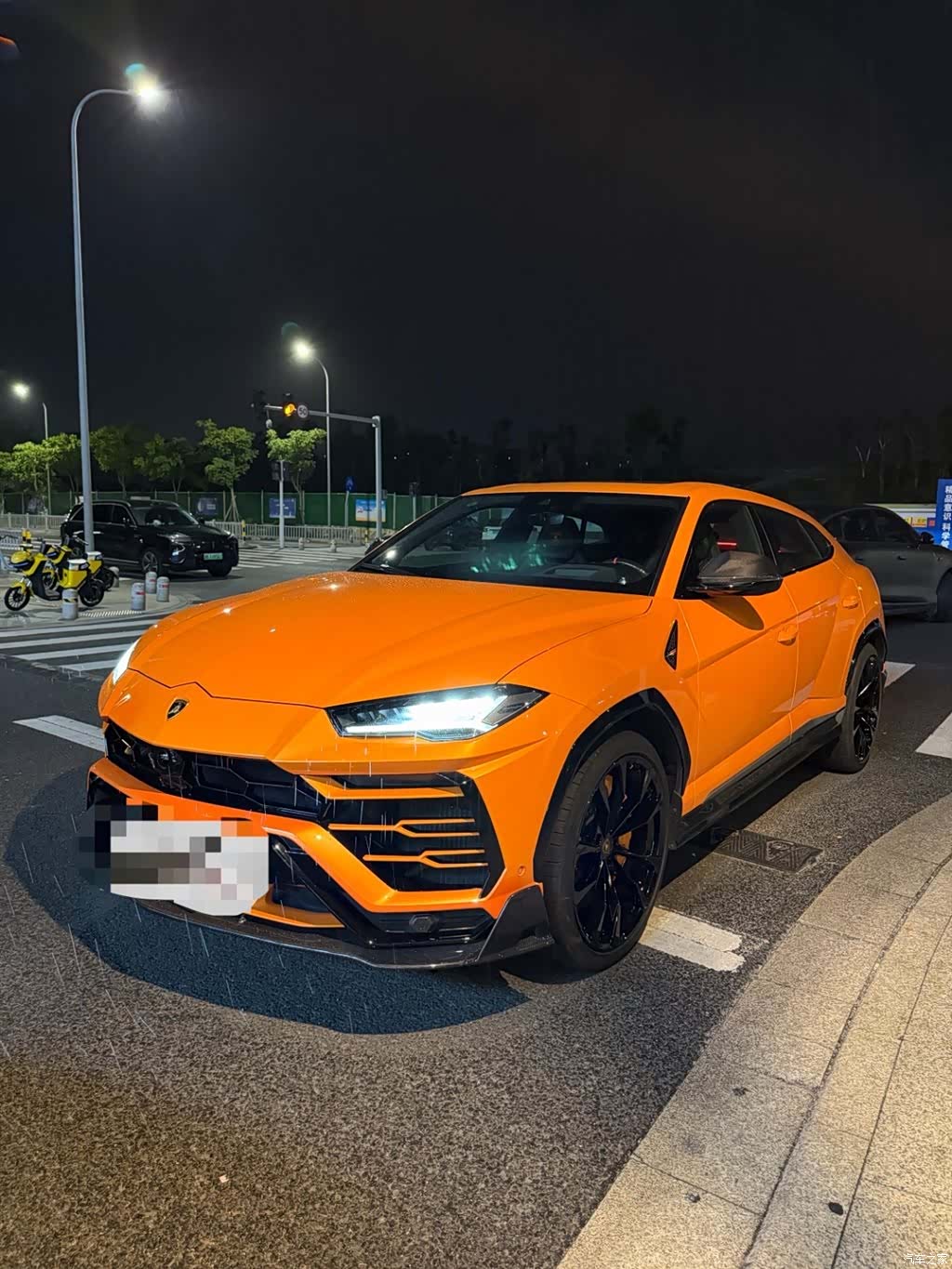 Lamborghini Urus, 2020 10