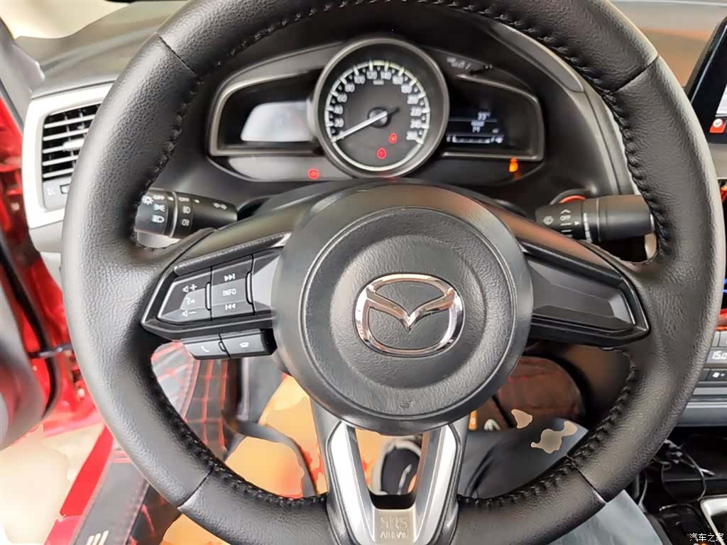 Mazda Mazda3, 2018 11