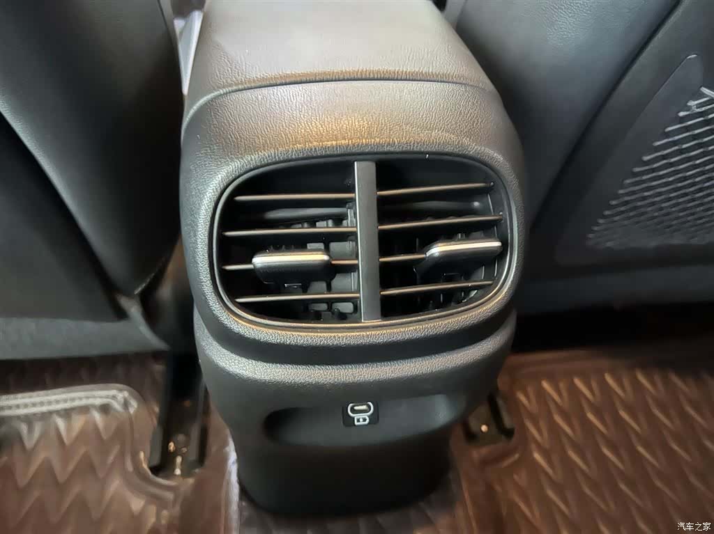 Hyundai Elantra, 2023 16